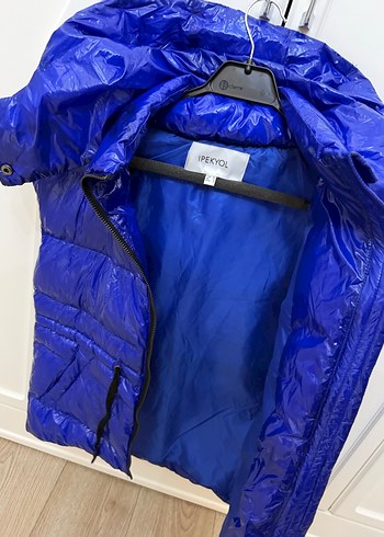 Parlak Mavi Kadın Şişme Yelek - Görsel 2