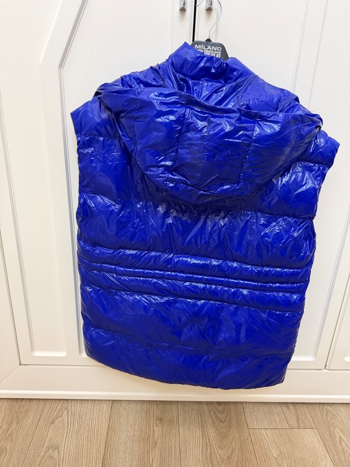 Parlak Mavi Kadın Şişme Yelek - Görsel 3