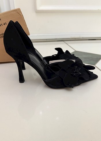 Zara Siyah Süet Fırfırlı Topuklu Ayakkabı - Görsel 2