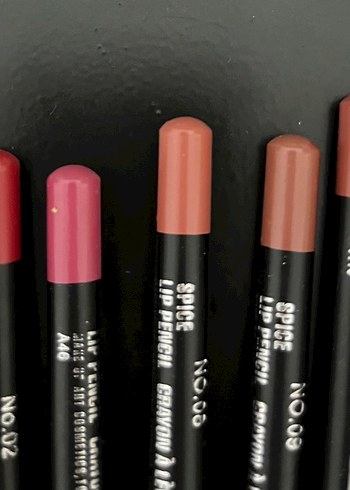 MAC Koyu Pembe Dudak Kalemi - Görsel 2