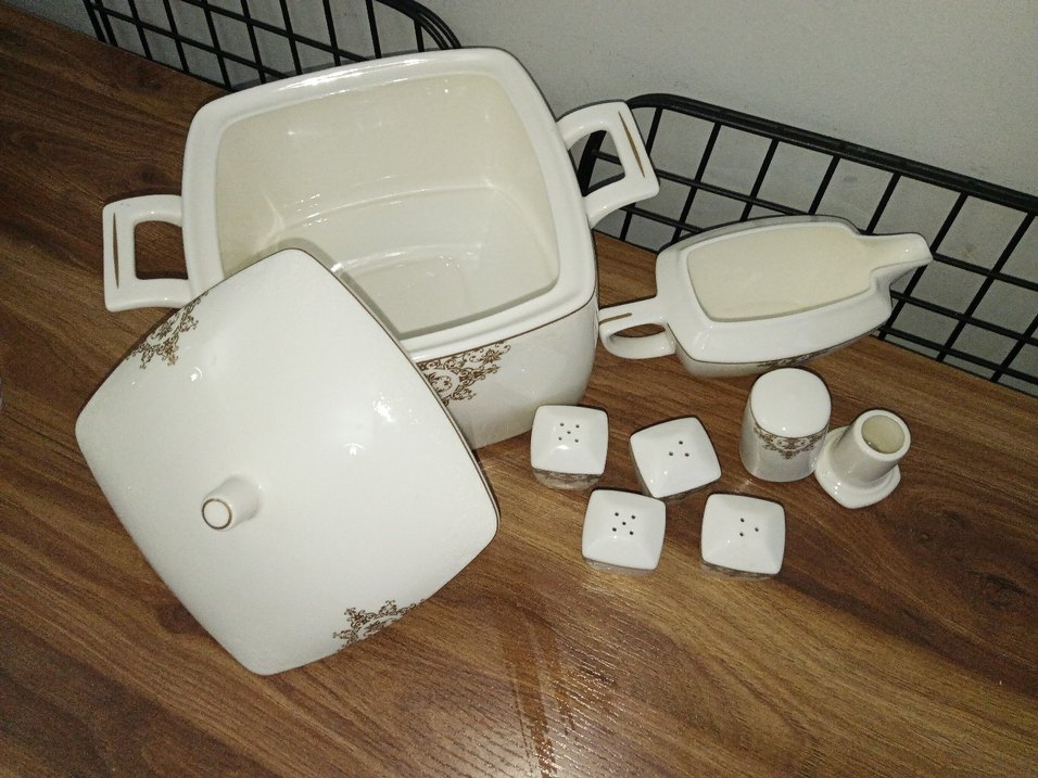 Beyaz ve Gri Seramik Sofra Takımı - Görsel 2