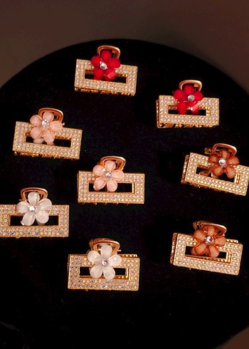 Altın Renkli Parlak Çiçekli Saç Tokaları - Görsel 2