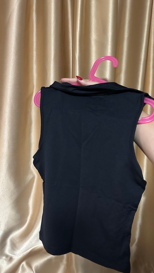 Siyah V Yakalı Fit Atlet - Görsel 2