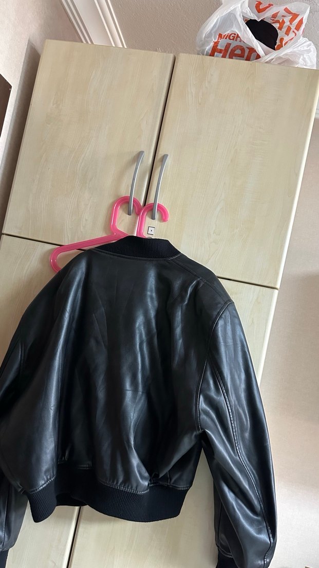 Kadın Siyah Deri Fermuarlı Ceket - Görsel 3