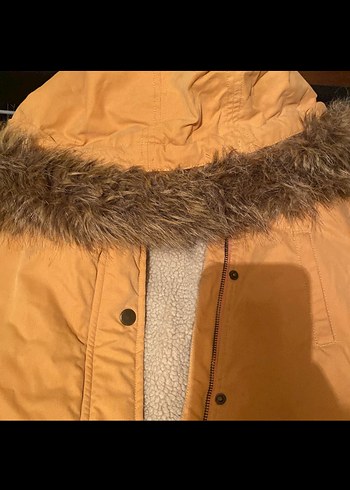 Kürk Detaylı Bej Kadın Kışlık Ceket - Görsel 2