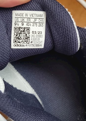 Beyaz Siyah Detaylı Basketbol Ayakkabısı ve koşu ayakkabısı - Görsel 2