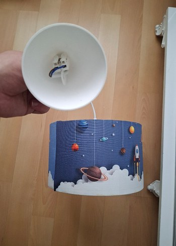 Bej ve Gri Tavan Lambası uzay temalı. ve perdesi - Görsel 3