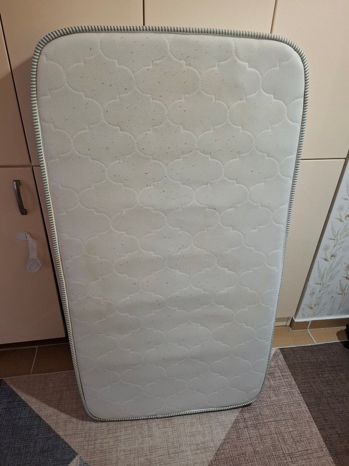 Gri Kenarlı Beyaz Bebek Yatağı işbir markalı - Görsel 2