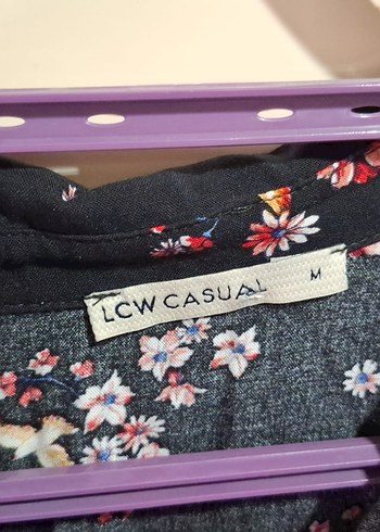 Düğmeli V Yakalı Midi Siyah Desenli Elbise - Görsel 3