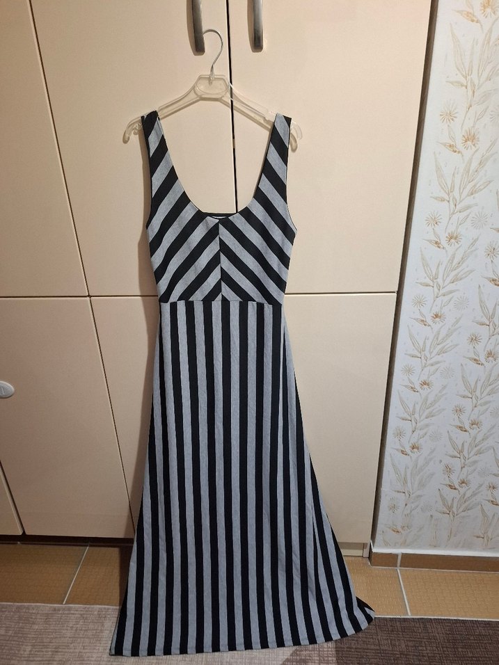 Gri Çizgili Uzun Askılı Elbise - Görsel 2