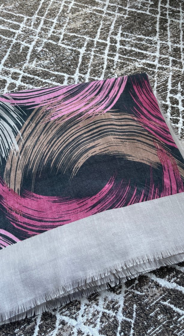 Kadın Çok Renkli Fırça Desenli Fırfırlı Şal - Görsel 3