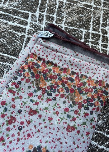 Çiçek Desenli Fırfırlı Bohem Kadın Fuları - Görsel 3