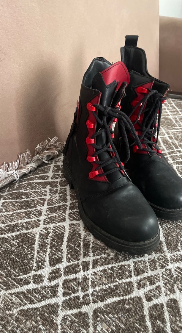 Kırmızı Tokalı Blok Topuklu Punk Bot - Görsel 2