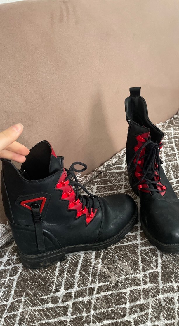 Kırmızı Tokalı Blok Topuklu Punk Bot - Görsel 3