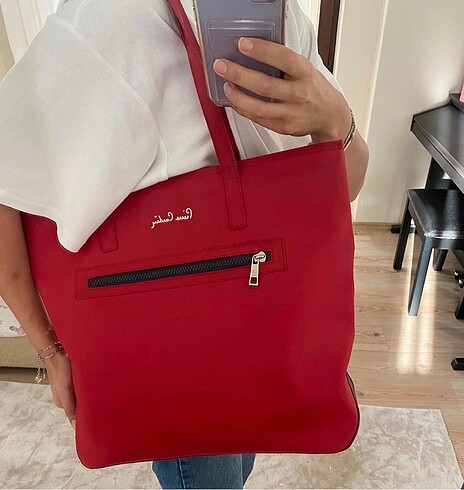  Beden kırmızı Renk Pierre Cardin