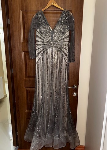 Uzun Kollu Gri İşlemeli Drapeli Abiye Elbise - Görsel 2