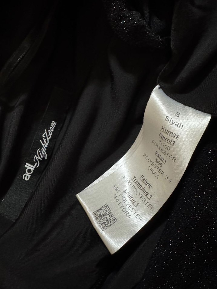 Siyah V Yaka Pileli Mini Elbise - Görsel 3