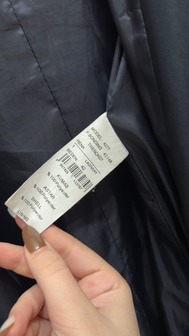 Siyah Uzun Kesim Fermuarlı Kaban - Görsel 3