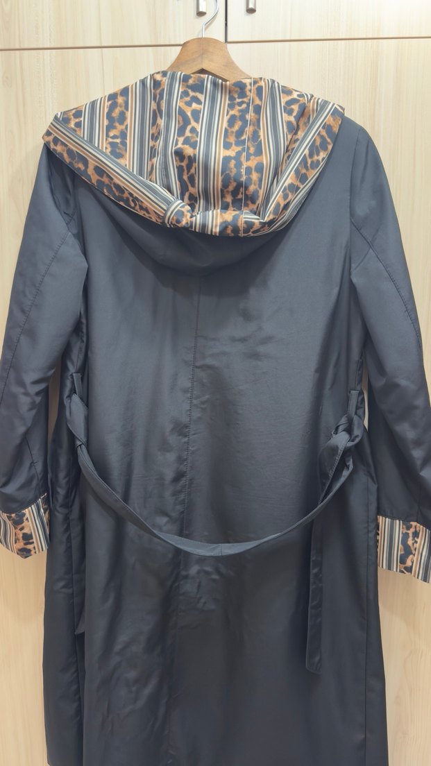 Siyah Uzun Kesim Fermuarlı Kaban - Görsel 2