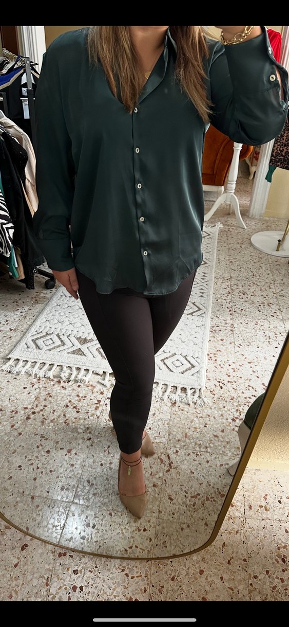 Düğmeli V Yaka Saten Gömlek - Görsel 2