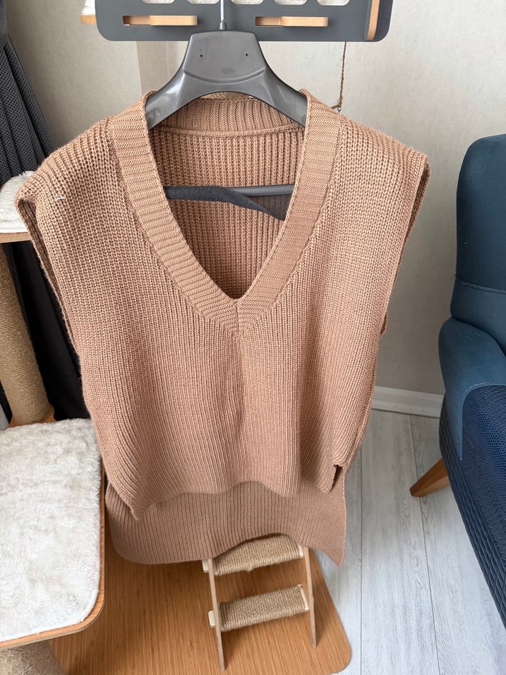 V Yaka Bej Örgü Kadın Süveter - Görsel 2