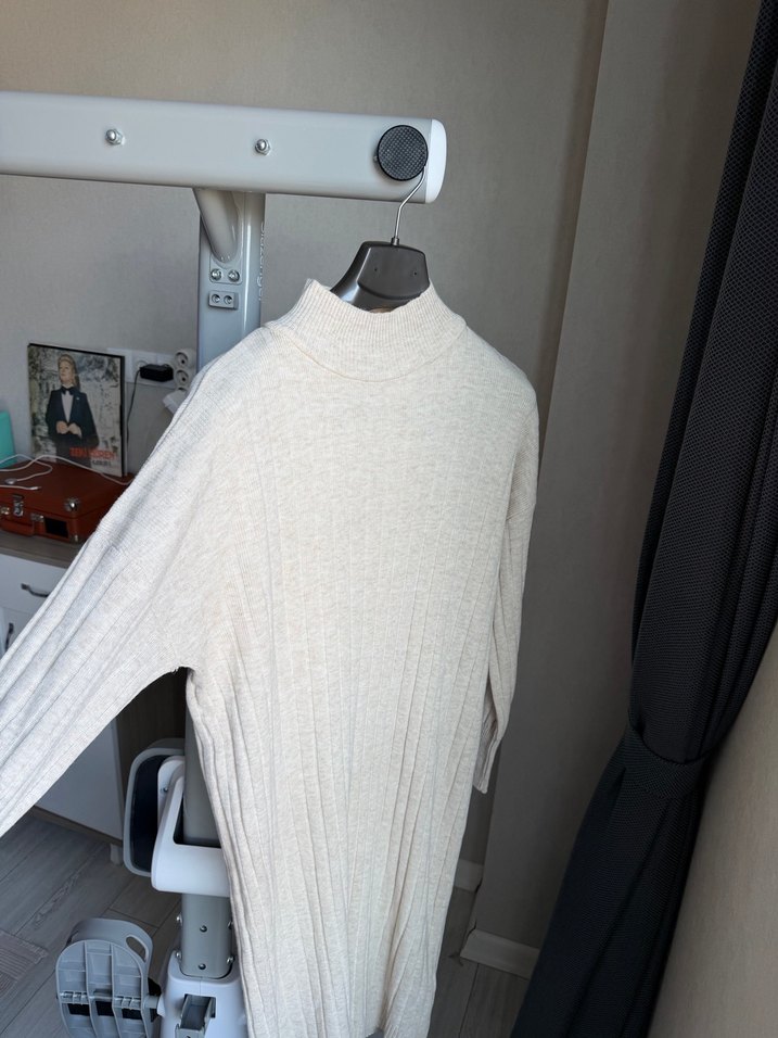 Bej Yüksek Yakalı Kadın Triko elbise - Görsel 3