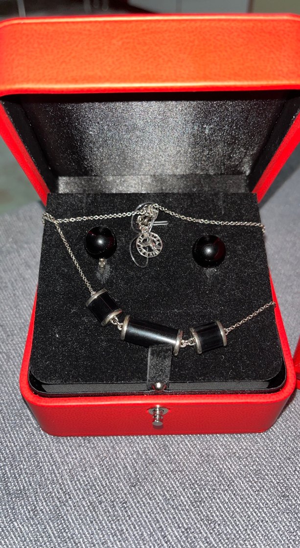 Kısa Zincir Detaylı Koyu Kırmızı Gotik Kolye - Görsel 2