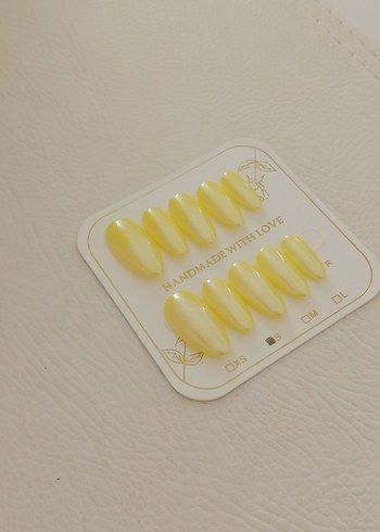 El Yapımı Açık Sarı Takma tırnak - Görsel 2