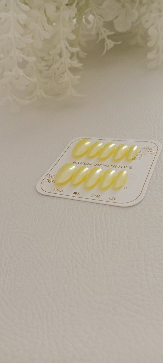 El Yapımı Açık Sarı Takma tırnak - Görsel 3