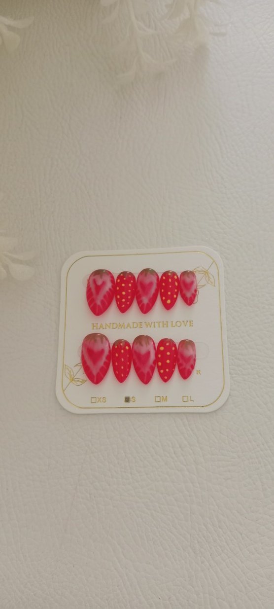 Çilek takma tırnak - Görsel 3