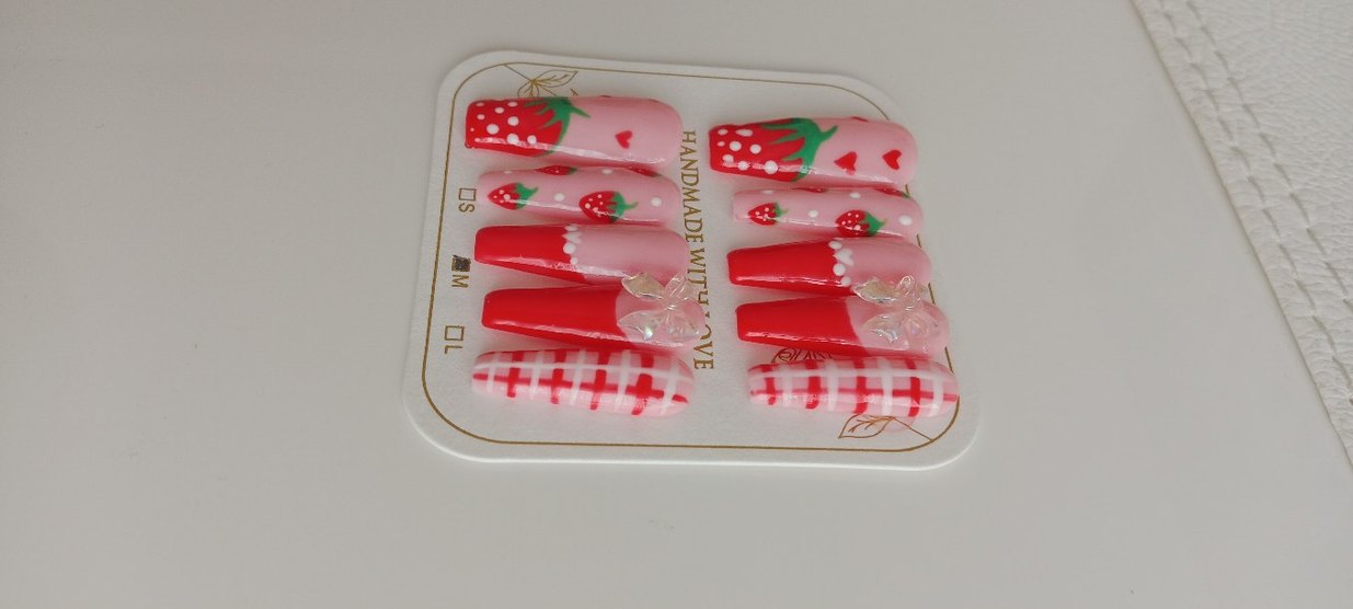 Jel çilek takma tırnak - Görsel 2