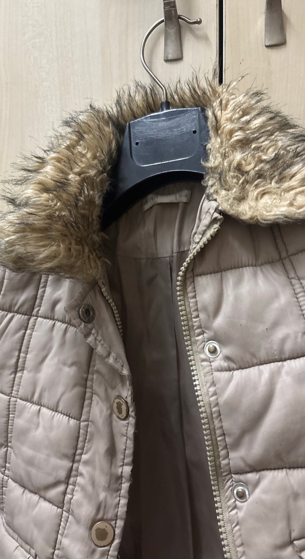 Kız Çocuk Bej Kürklü Mont - Görsel 4