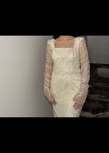 İnci İşlemeli Uzun Kollu Beyaz Abiye Elbise - Görsel 3