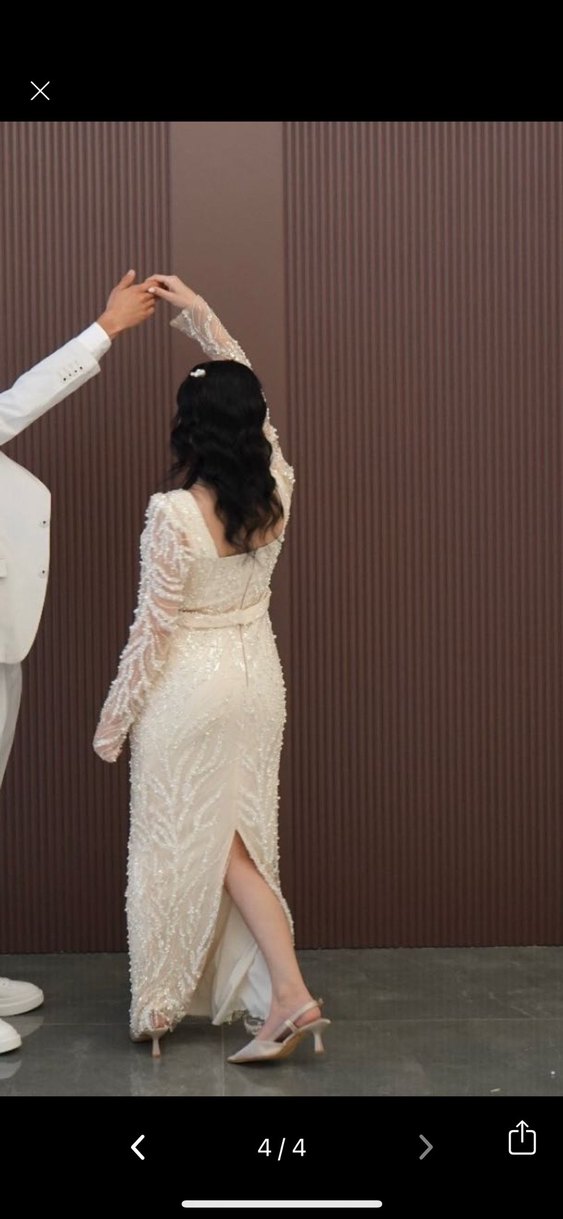 İnci İşlemeli Uzun Kollu Beyaz Abiye Elbise - Görsel 4