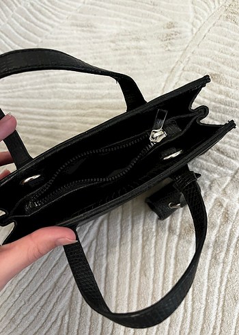 Siyah Deri Yılan Desenli Kadın Çanta butik ürünüdür. - Görsel 6