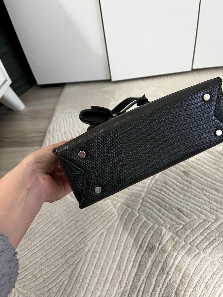 Siyah Deri Yılan Desenli Kadın Çanta butik ürünüdür. - Görsel 2