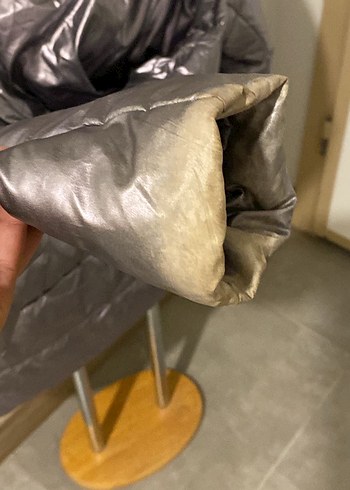 Gri Parlak Kadın Kışlık Mont - Görsel 4