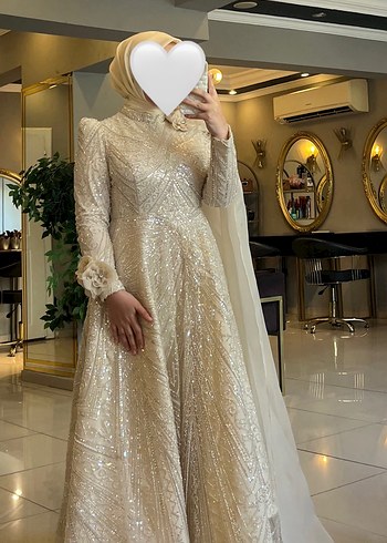 Uzun Beyaz Nakışlı Uzun Kollu Abiye Elbise - Görsel 3