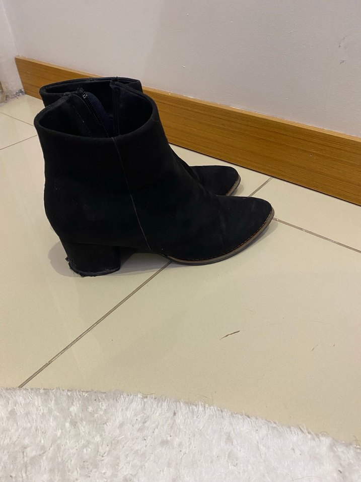 Siyah Süet Tokalı Topuklu Kadın Bot - Görsel 3