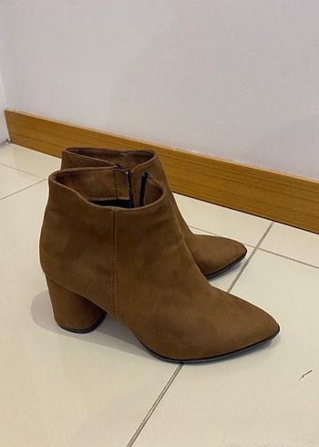 Kahverengi Süet Kadın Dolgu Topuklu Bot - Görsel 2