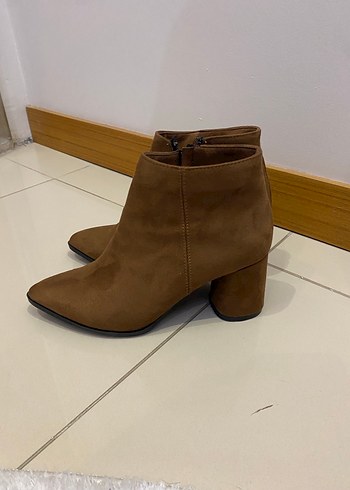 Kahverengi Süet Kadın Dolgu Topuklu Bot - Görsel 4