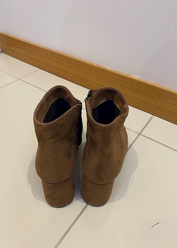 Kahverengi Süet Kadın Dolgu Topuklu Bot - Görsel 3