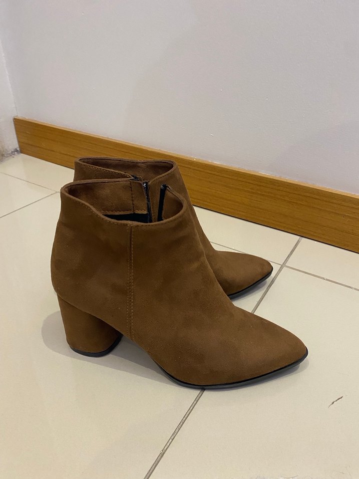 Kahverengi Süet Kadın Dolgu Topuklu Bot - Görsel 2