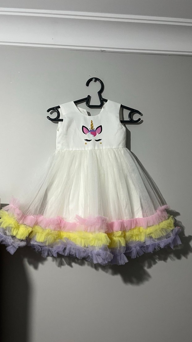 Kız Çocuk Beyaz Unicorn Nakışlı Fırfırlı Elbise - Görsel 2