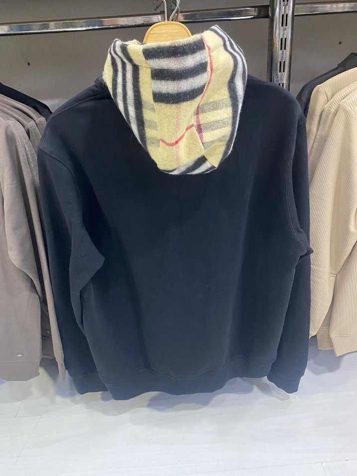 Burbery kapsonlu erkek swetshirt - Görsel 3