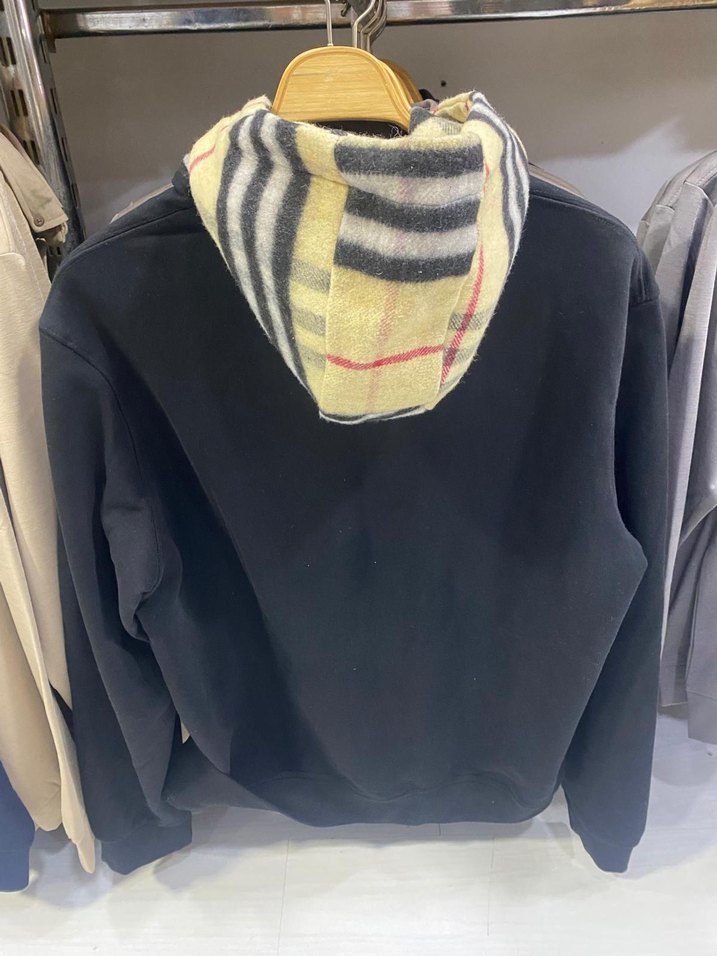 Burbery kapsonlu erkek swetshirt - Görsel 2