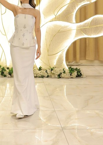 İşlemeli Beyaz Straplez  Nişan Elbisesi - Görsel 3