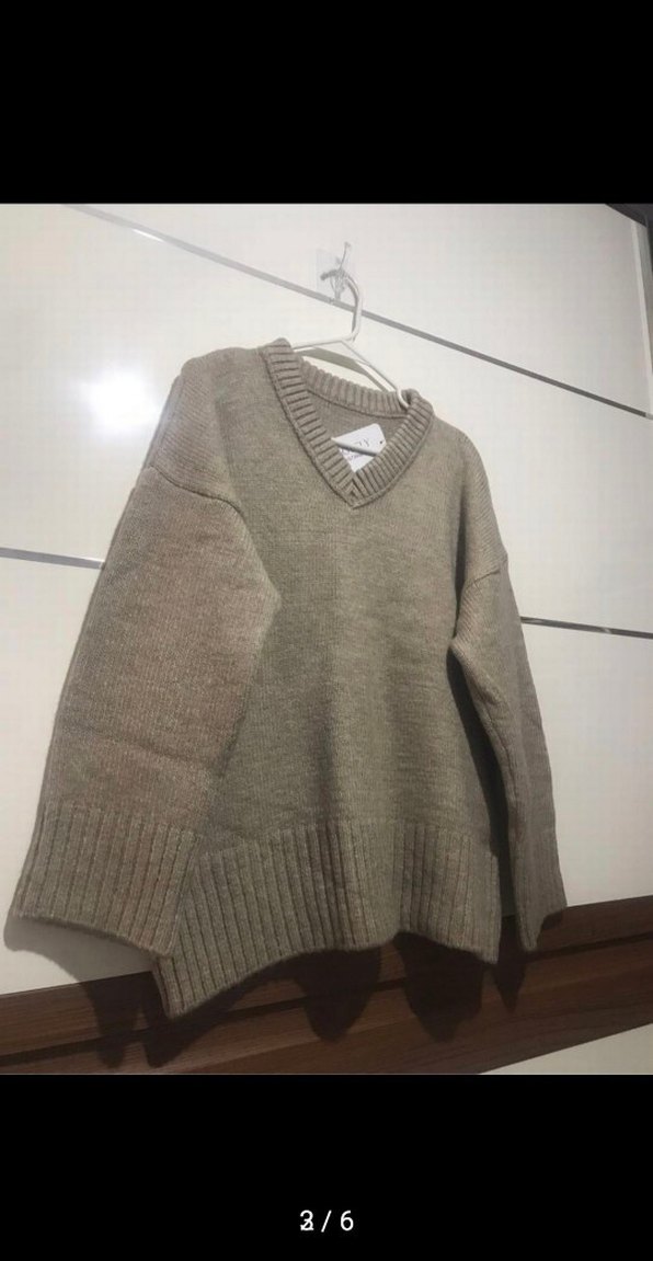 Bej Oversize V Yaka Kadın Kazak - Görsel 3