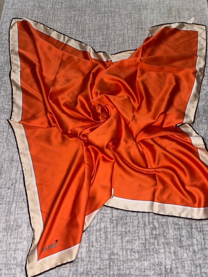 Parlak Turuncu Kadın İpek Fular - Görsel 2