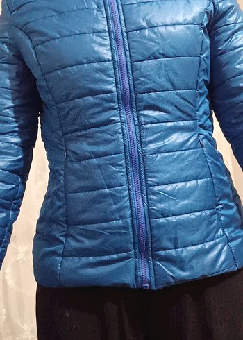 Mavi Fermuarlı Kadın Kışlık Mont - Görsel 3